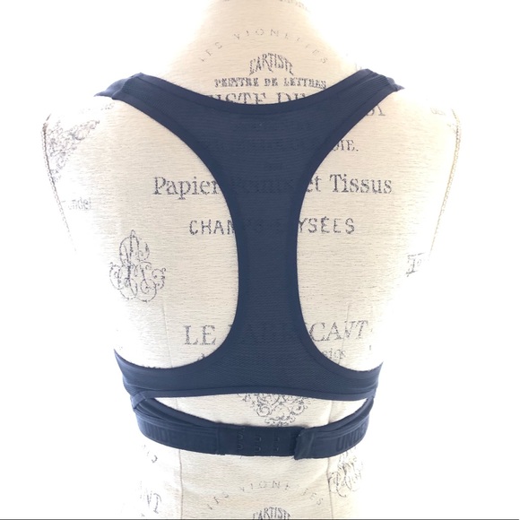 Under Amour Black Sports Bra - Picture 6 of 10